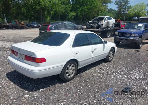 2000 Toyota Camry Le z USA, uszkodzony, nr VIN 4T1BG22K0YU995989